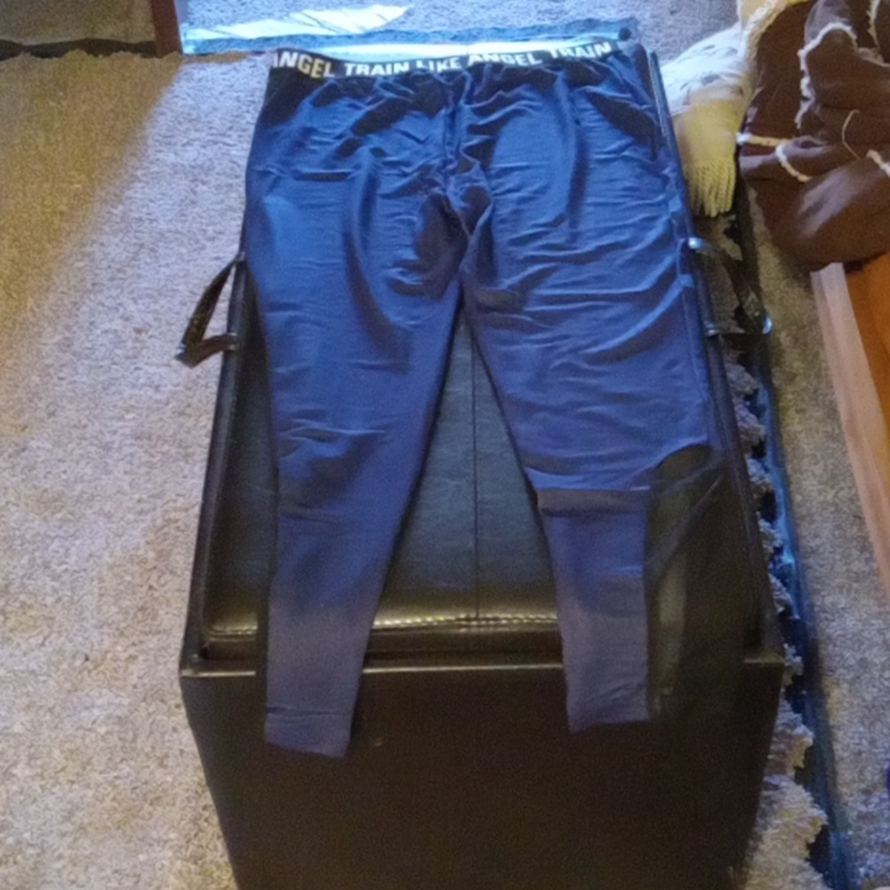 Pants - Picture 5 of 6